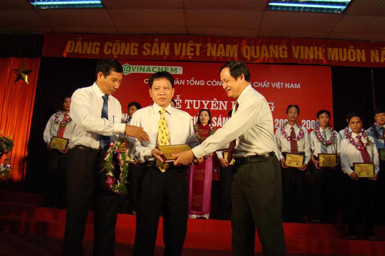 Coi trọng và phát triển công tác KHKT và KHCN là động lực phát triển của Tập đoàn