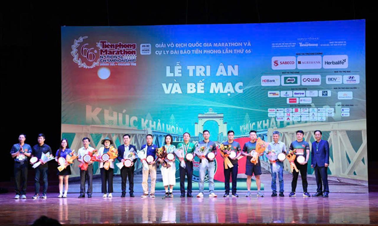 Tập đoàn Hóa chất Việt Nam đồng hành cùng Giải Tiền Phong Marathon 2025 tại Quảng Trị