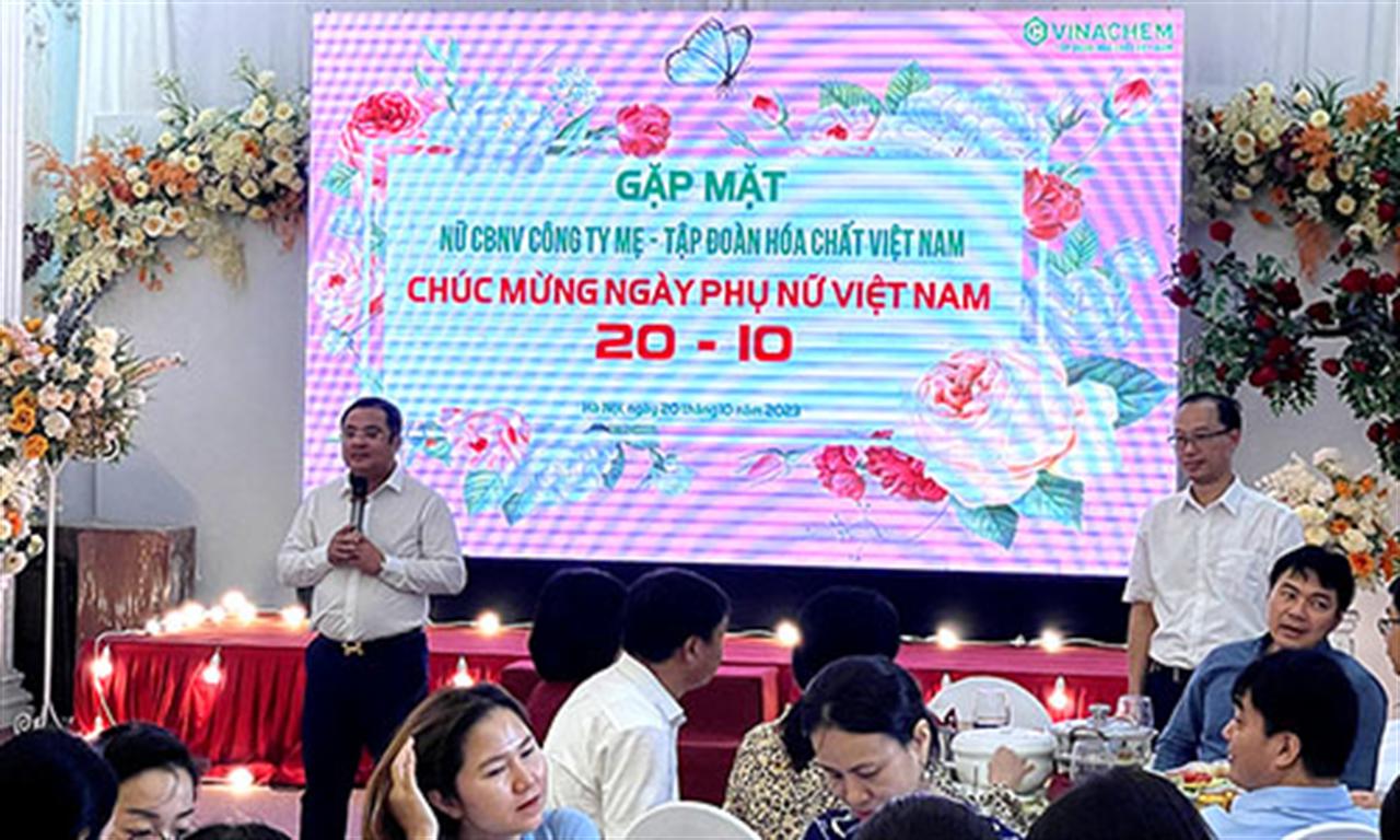 VINACHEM: Gặp mặt nữ CBNV Công ty mẹ - Tập đoàn Hóa chất Việt Nam chúc mừng ngày Phụ nữ Việt Nam 20/10