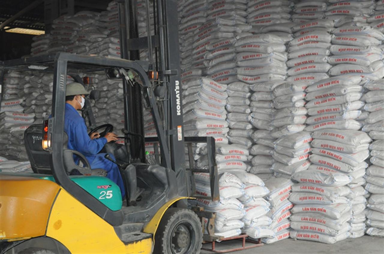 Đình chỉ doanh nghiệp SXKD phân bón chưa có giấy phép