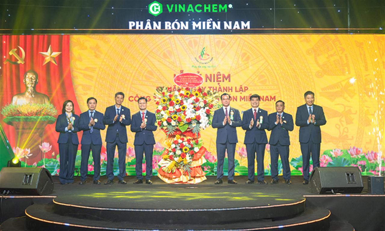 Nửa thế kỷ đồng hành cùng ruộng đồng – Dấu ấn 50 năm của Công ty CP Phân bón Miền Nam