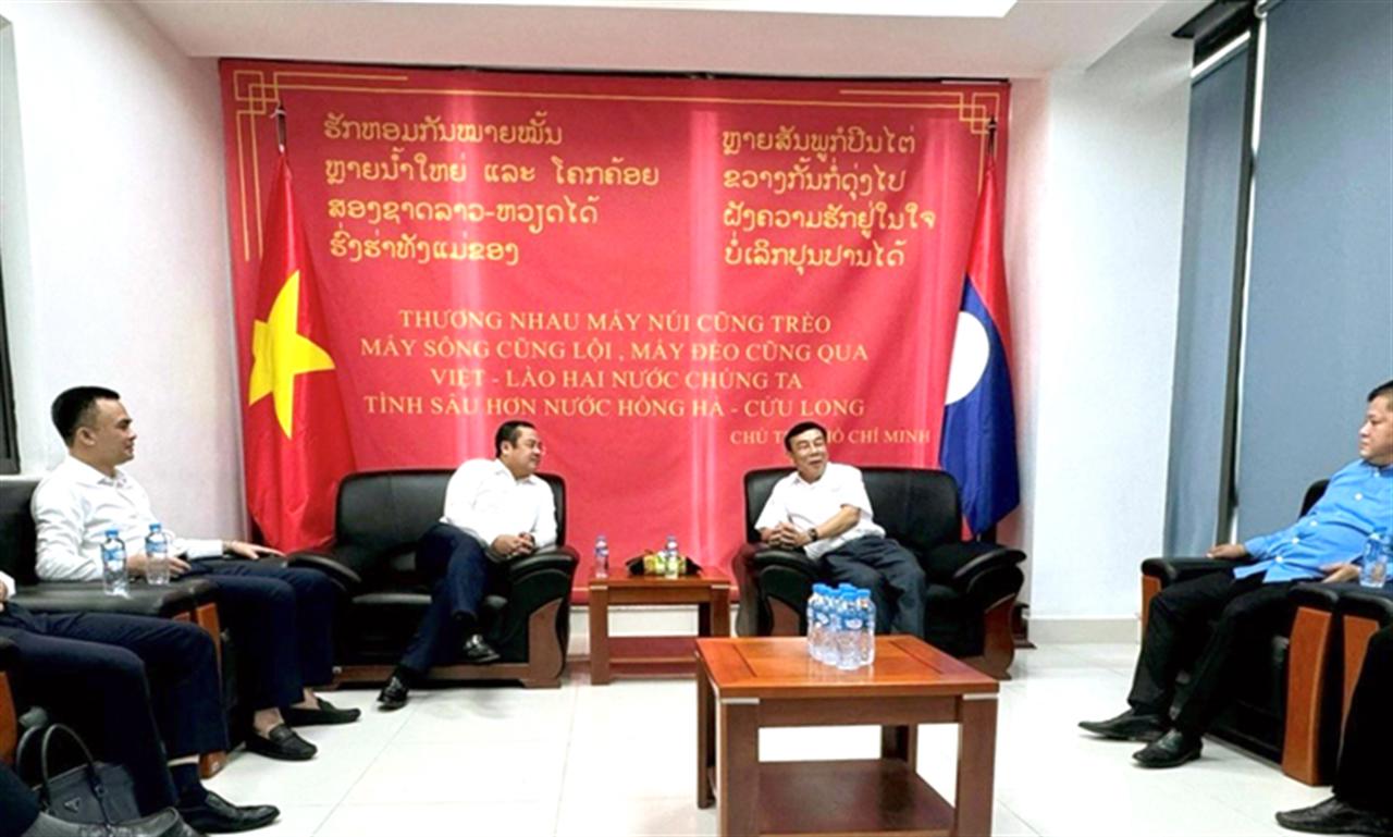 Tổng giám đốc VINACHEM và Vụ Công nghiệp (UBQLV NN tại DN) làm việc với Ủy ban hợp tác Lào - Việt Nam, kiểm tra công trường Dự án Muối mỏ Kali tại Lào