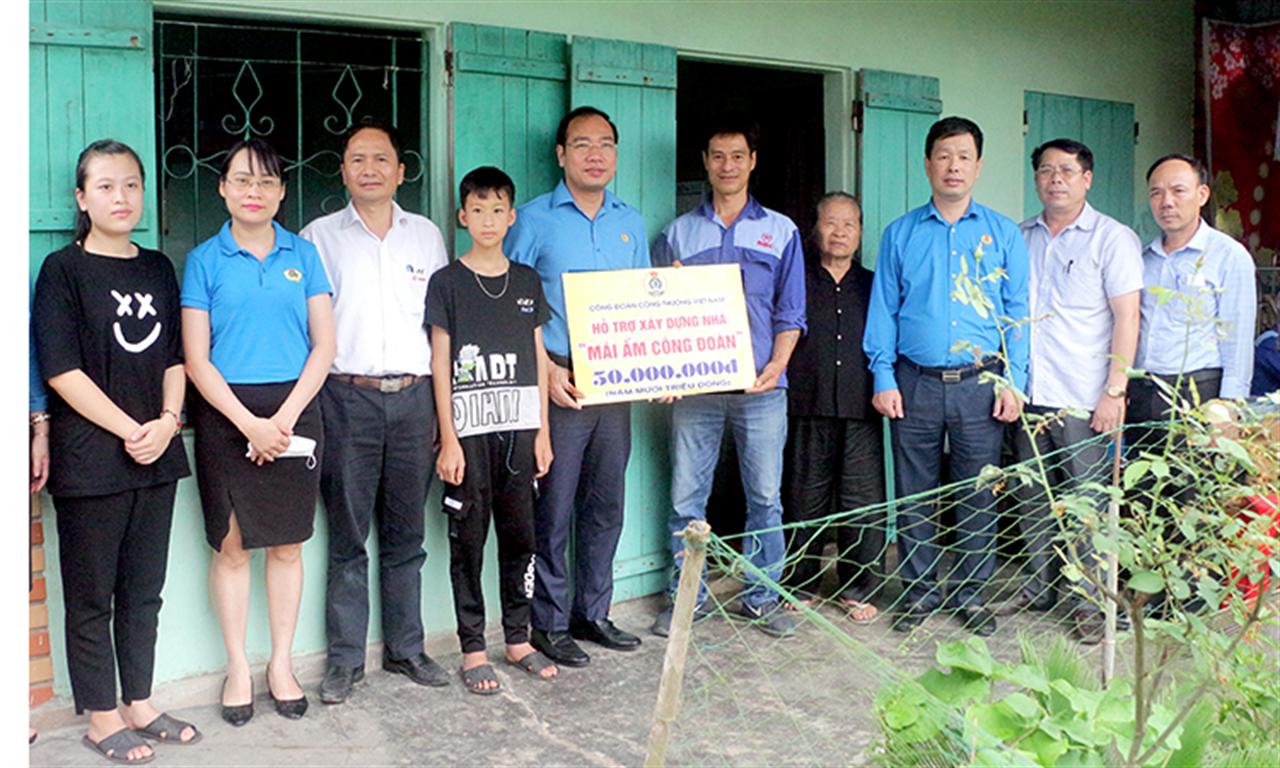 Hỗ trợ "Mái ấm Công đoàn" cho đoàn viên có hoàn cảnh khó khăn