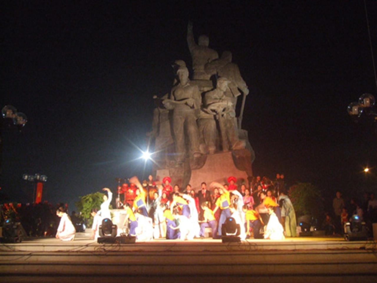 Tuổi trẻ Apatit Việt Nam: Học tập và làm theo tấm gương đạo đức Hồ chí Minh