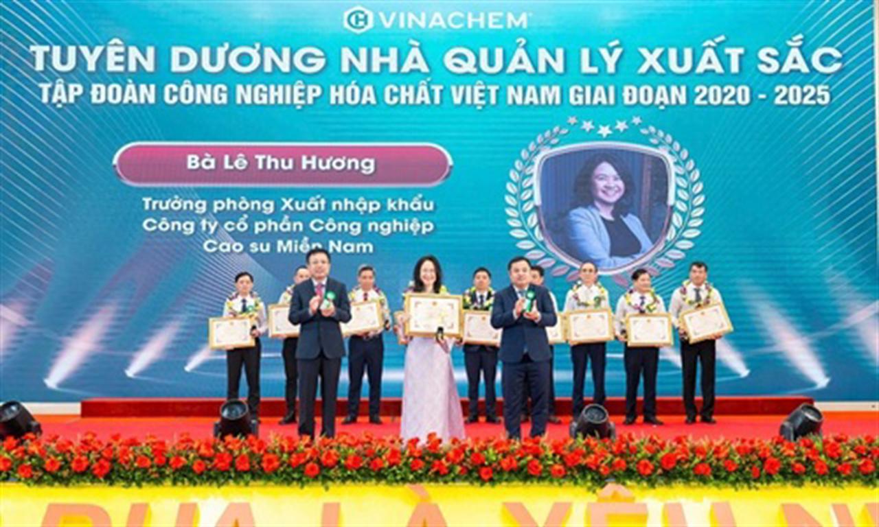 “Thép” mềm của một người nữ trưởng phòng