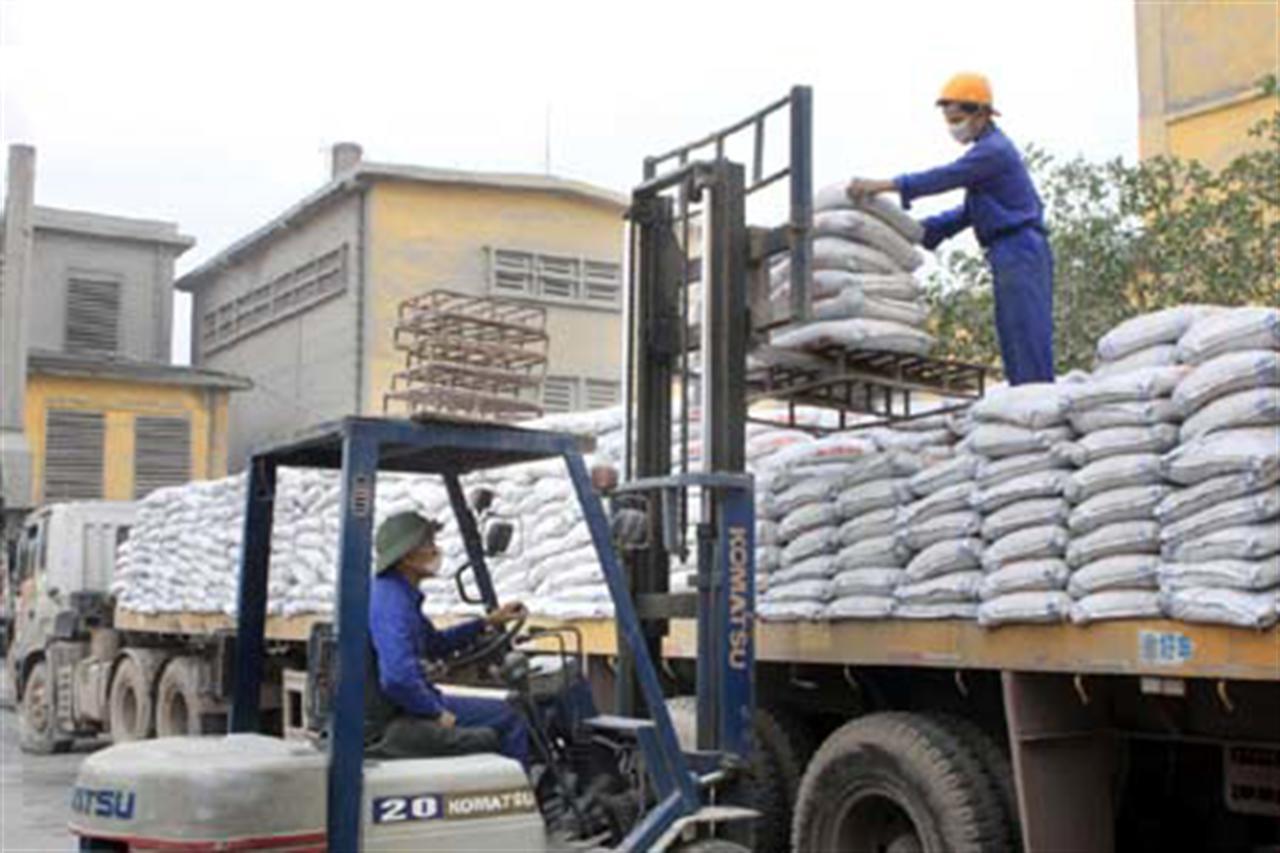 Bình ổn thị trường phân bón