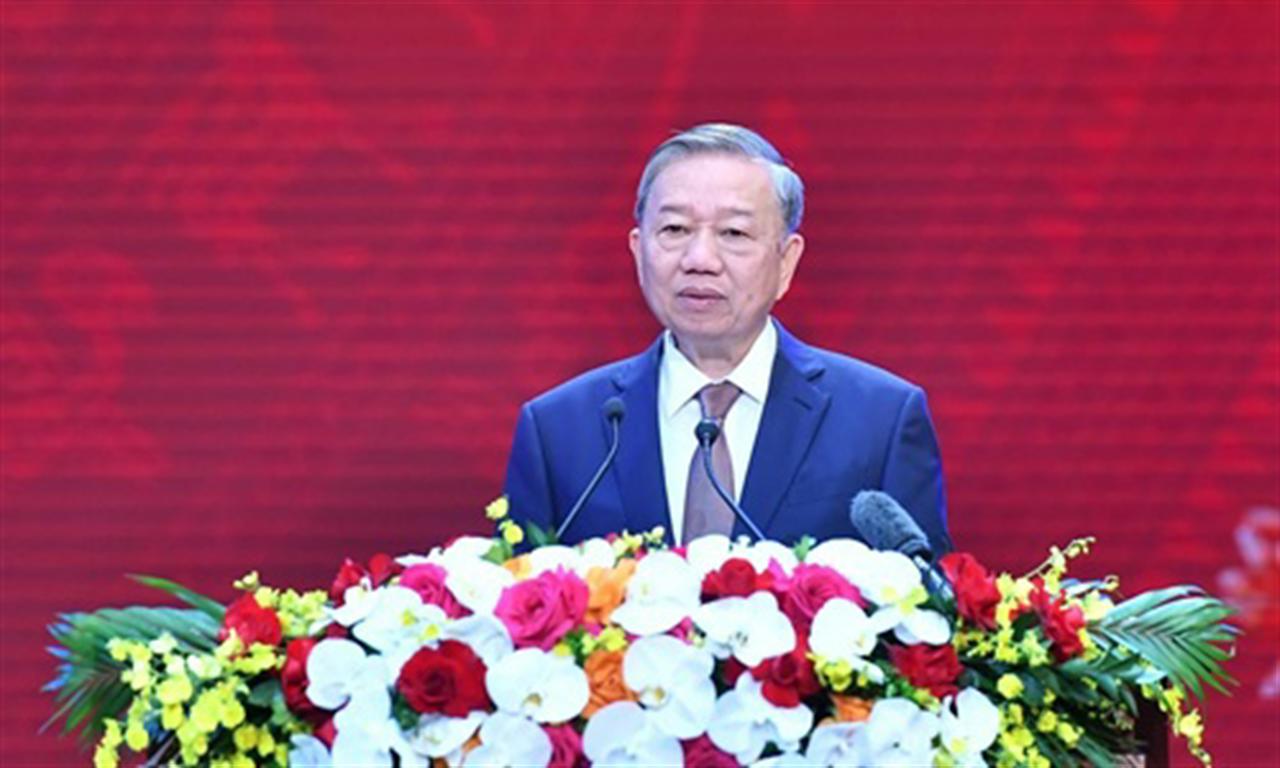 ĐỘT PHÁ THỂ CHẾ, PHÁP LUẬT ĐỂ ĐẤT NƯỚC VƯƠN MÌNH