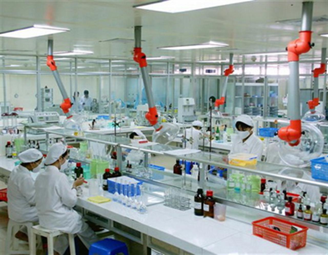 Công nghiệp hóa dược Việt Nam trong "cuộc đua" với nước ngoài