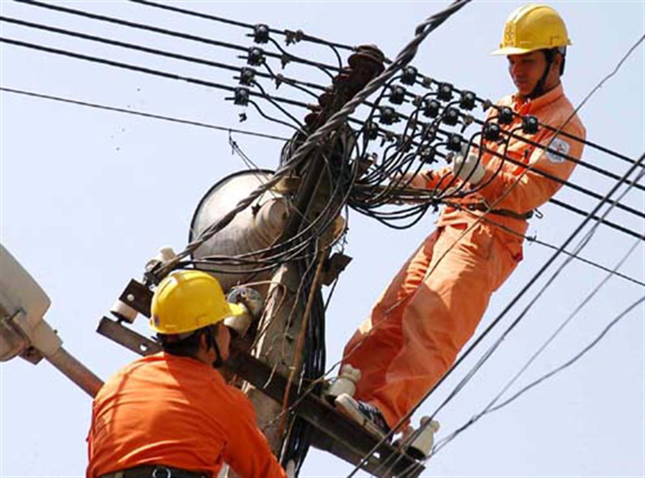 EVN lại muốn tăng giá điện 13%