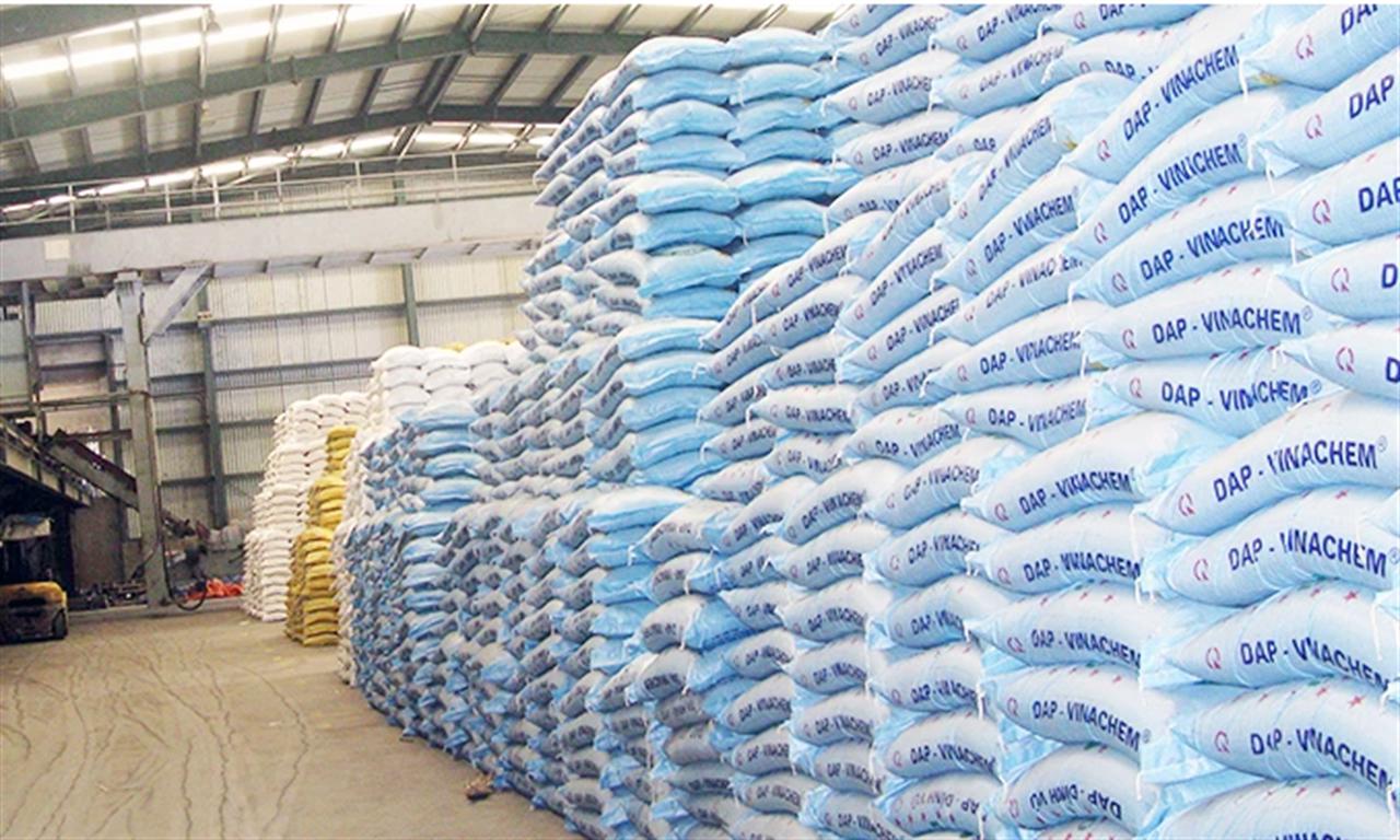 Đưa phân bón vào đối tượng chịu thuế GTGT