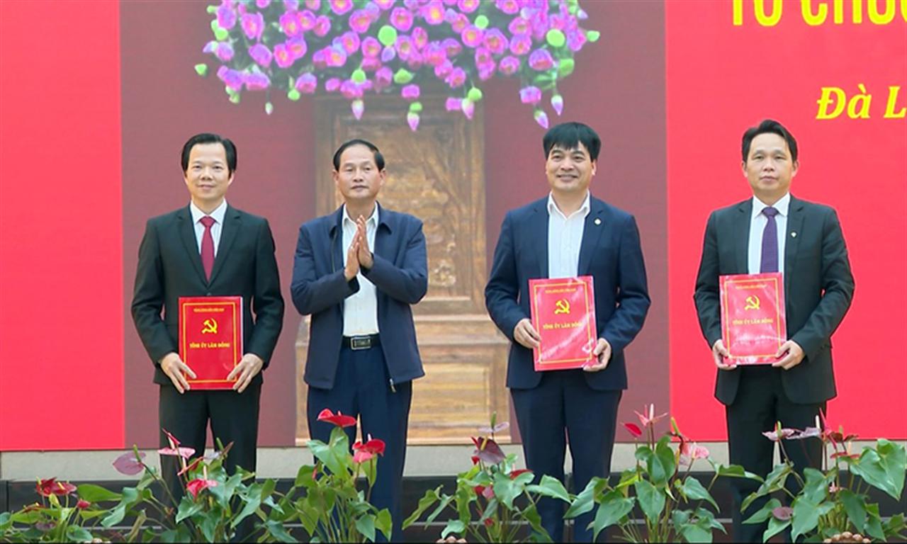 Đảng ủy Tập đoàn Hóa chất Việt Nam: Tiếp nhận đảng viên từ huyện ủy Đức Trọng, Lâm Đồng