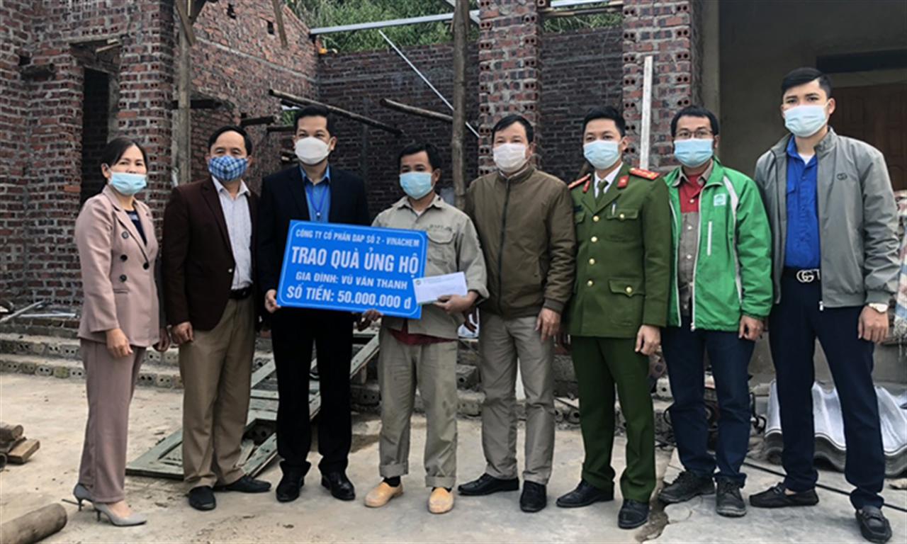 Công đoàn Công ty CP DAP số 2- Vinachem hỗ trợ người lao động xóa nhà tạm