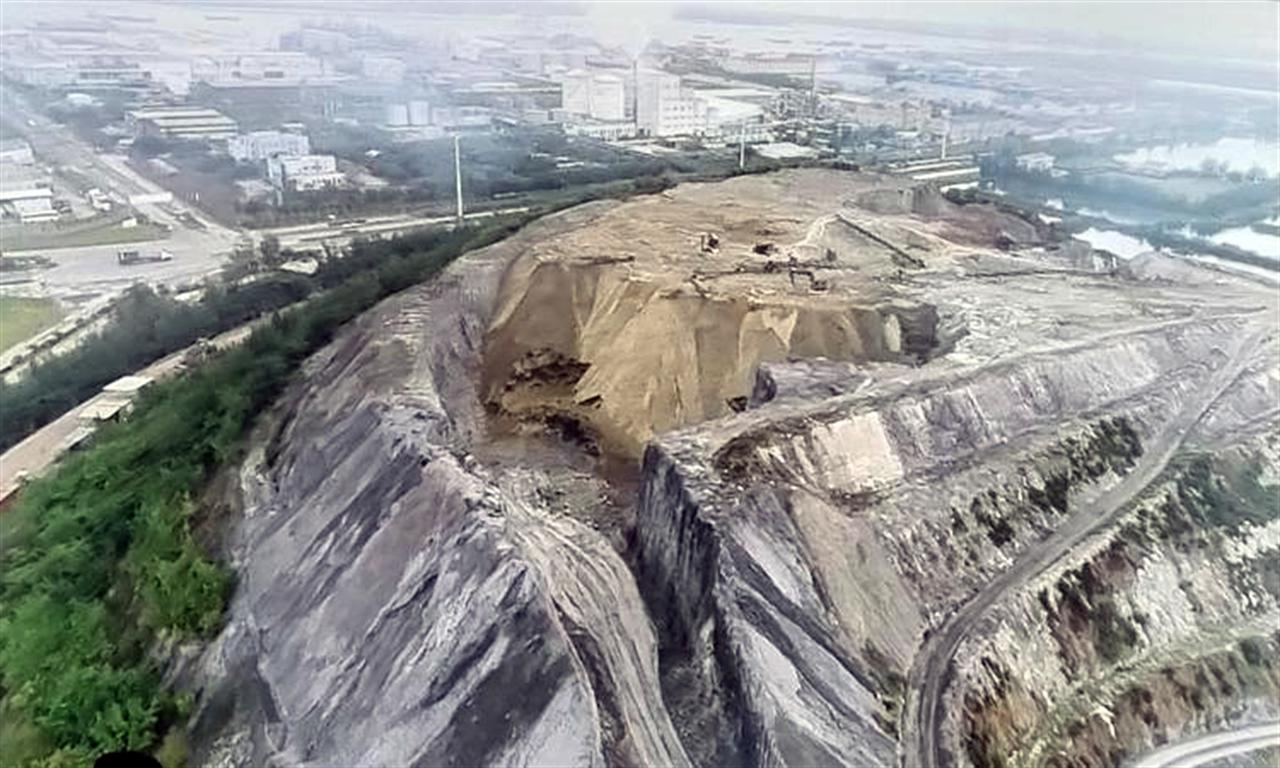 Cấp bách tìm giải pháp xử lý bãi đổ thải khổng lồ của doanh nghiệp phân bón tại Hải Phòng