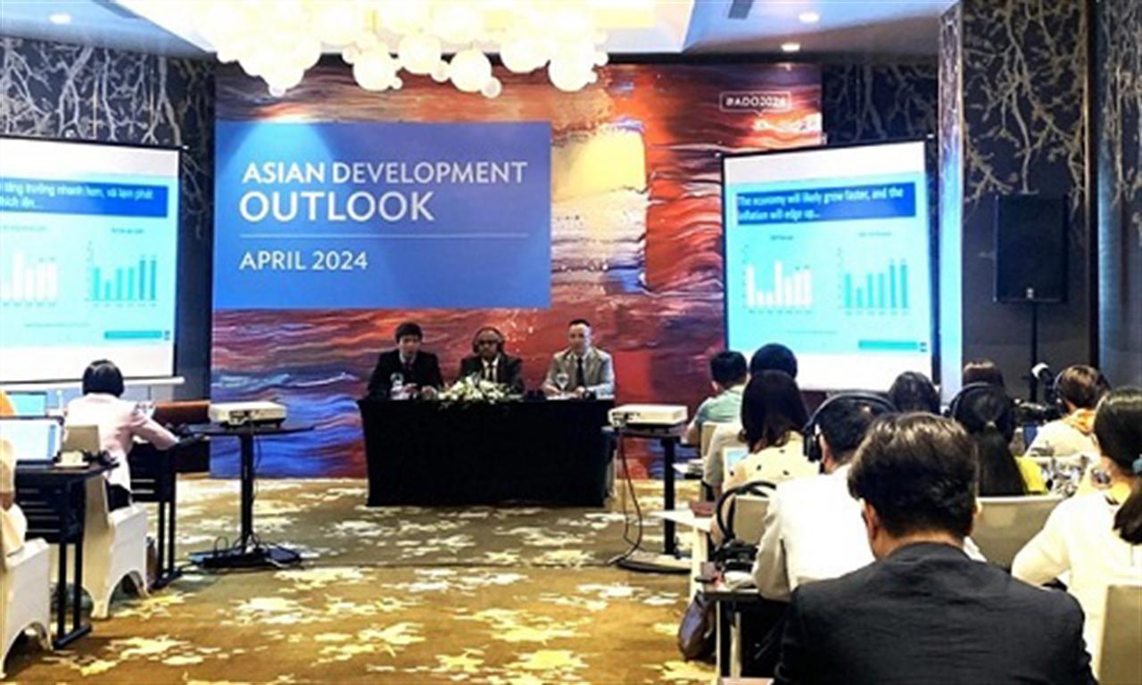Viet Nam’s economy to post solid growth amid external uncertainties