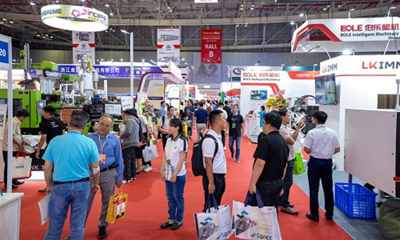 More than 600 plastics and rubber enterprises globally join VietnamPlas 2023