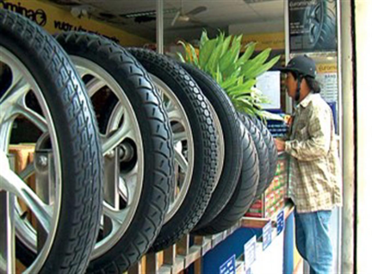 Doanh nghiệp sản xuất săm lốp: Đạt lợi nhuận cao, vẫn không khỏi lo lắng