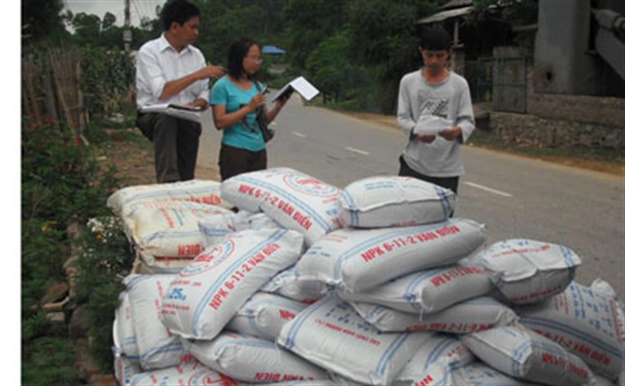 Bán phân bón trả chậm cho nông dân: Hội Nông dân - kênh cung ứng hiệu quả
