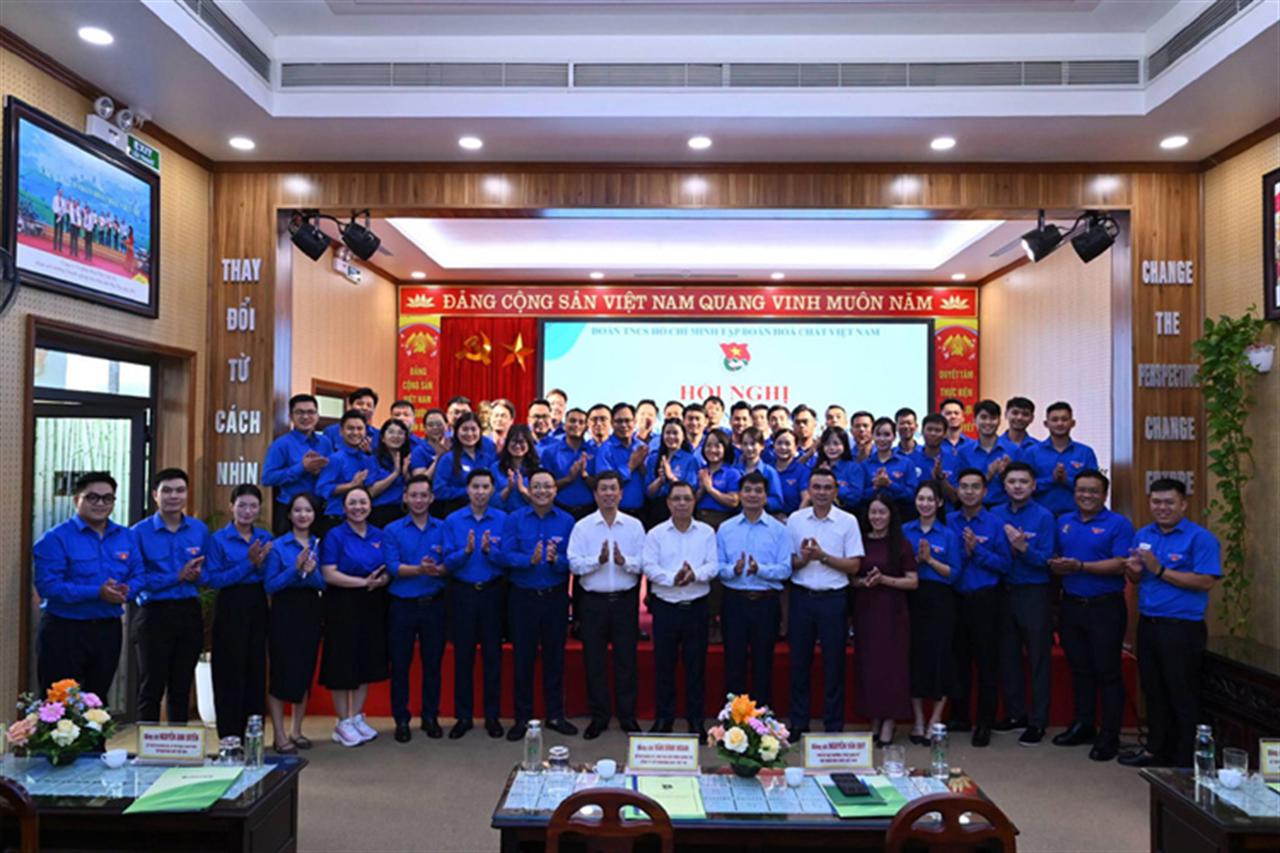 Đoàn Thanh niên Tập đoàn Hóa chất Việt Nam: Sơ kết công tác Đoàn và phong trào thanh niên 6 tháng đầu năm 2026, triển khai nhiệm vụ trọng tâm 6 tháng cuối năm