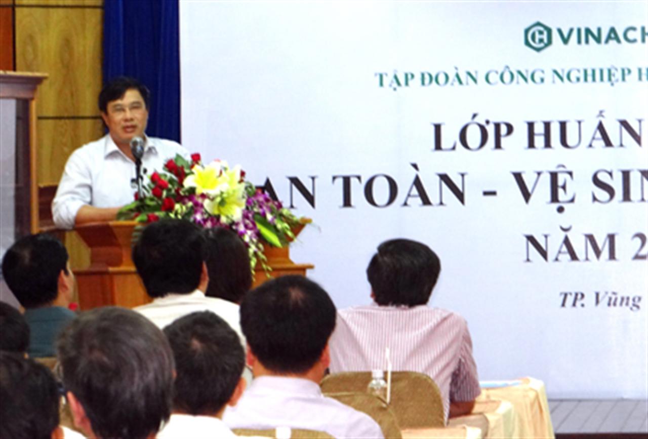 VINACHEM: Tổ chức huấn luyên nghiệp vụ công tác ATLĐ - VSLĐ năm 2014