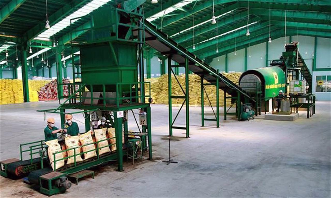 Doanh nghiệp phân bón trong “vòng xoáy” khó khăn của thị trường