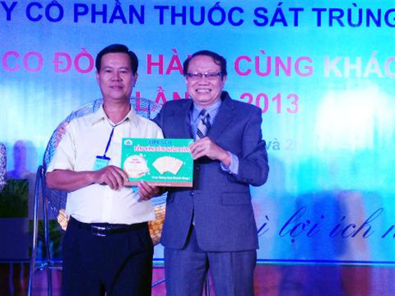 VIPESCO trao thưởng trên 3 tỷ đồng cho khách hàng may mắn