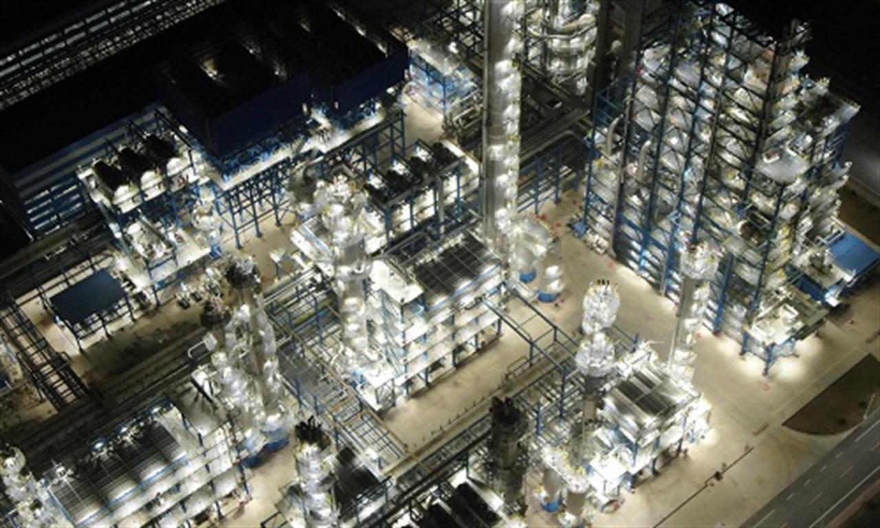 Công nghiệp hóa chất toàn cầu với rủi ro tăng trưởng âm