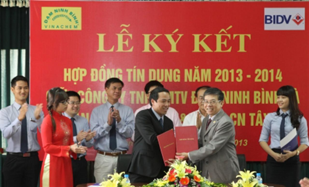 BIDV ký hợp đồng hạn mức tín dụng giai đoạn 2013 - 2014 với Công ty Đạm Ninh Bình