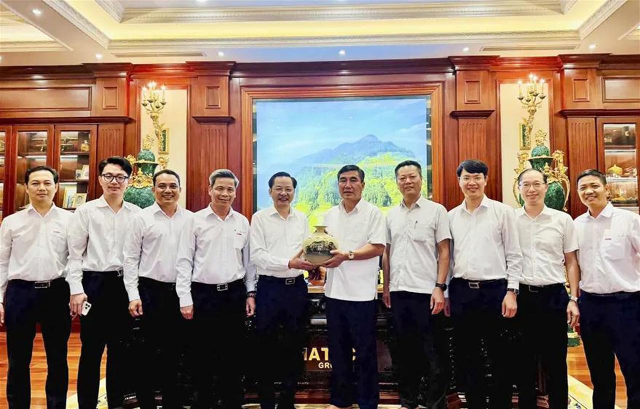 Vinachem làm việc với Tập đoàn Hateco về cung ứng sản phẩm cao su kỹ thuật cho Cảng Liên Chiểu
