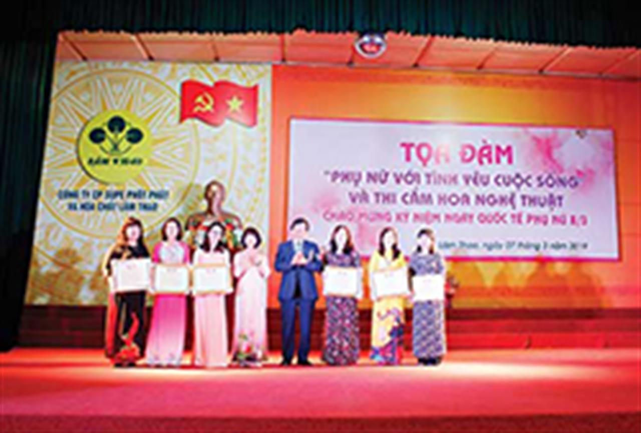 Supe Lâm Thao: Chăm lo chu đáo đời sống nữ công nhân