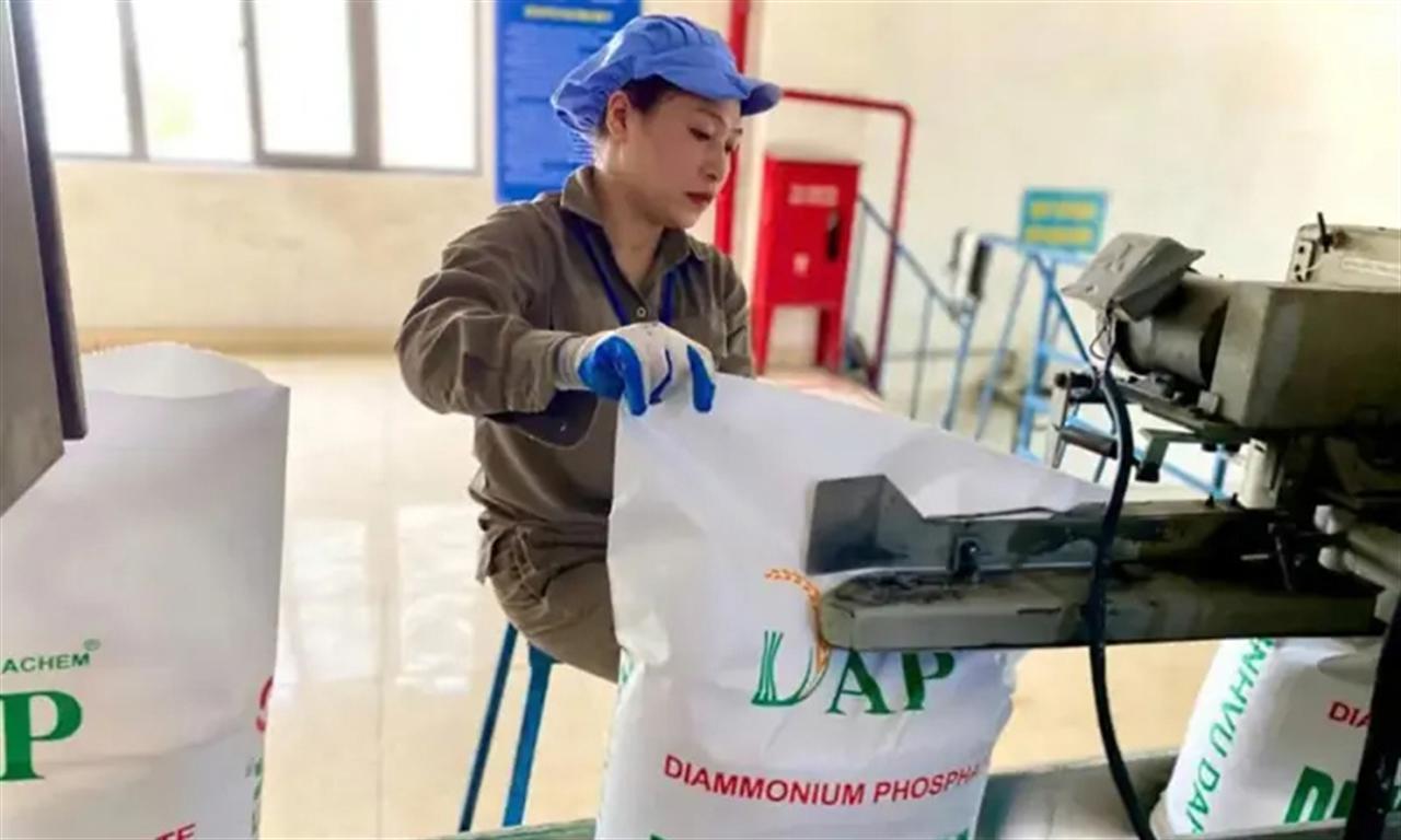 Khoa học, công nghệ thúc đẩy xu hướng xanh trong ngành hóa chất