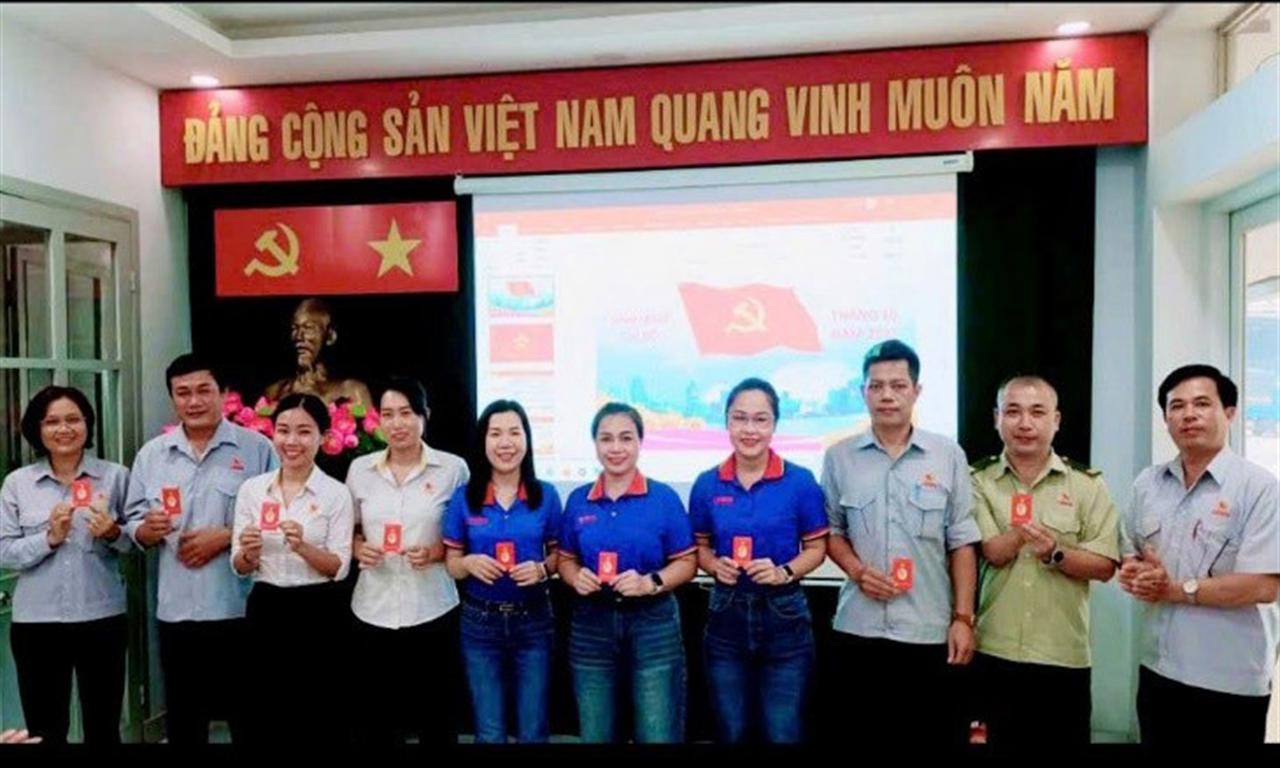 CÔNG TÁC XÂY DỰNG ĐẢNG TẠI CHI BỘ XÍ NGHIỆP CAO SU HÓC MÔN – NHỮNG KẾT QUẢ TỪ THỰC TIỄN