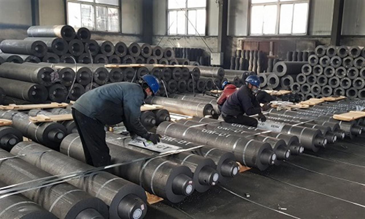 China’s flake and spherical graphite prices fall further as European flake market rise