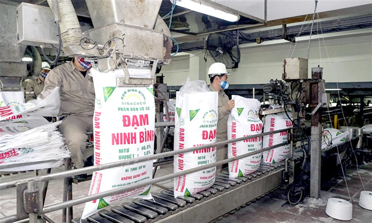 Doanh nghiệp sản xuất ure lại gặp bất lợi vì thuế