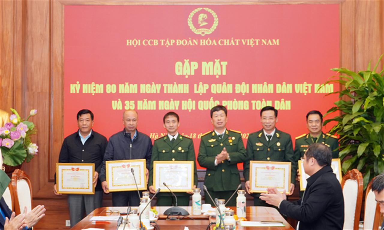 Hội CCB Tập đoàn: Tổng kết công tác Hội năm 2024 và Gặp mặt nhân kỷ niệm 80 năm ngày thành lập Quân đội Nhân dân Việt Nam