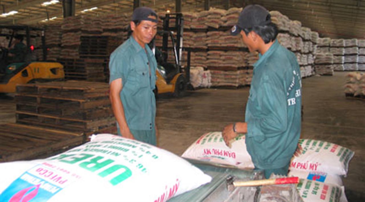 Siết chặt quản lý mặt hàng phân bón