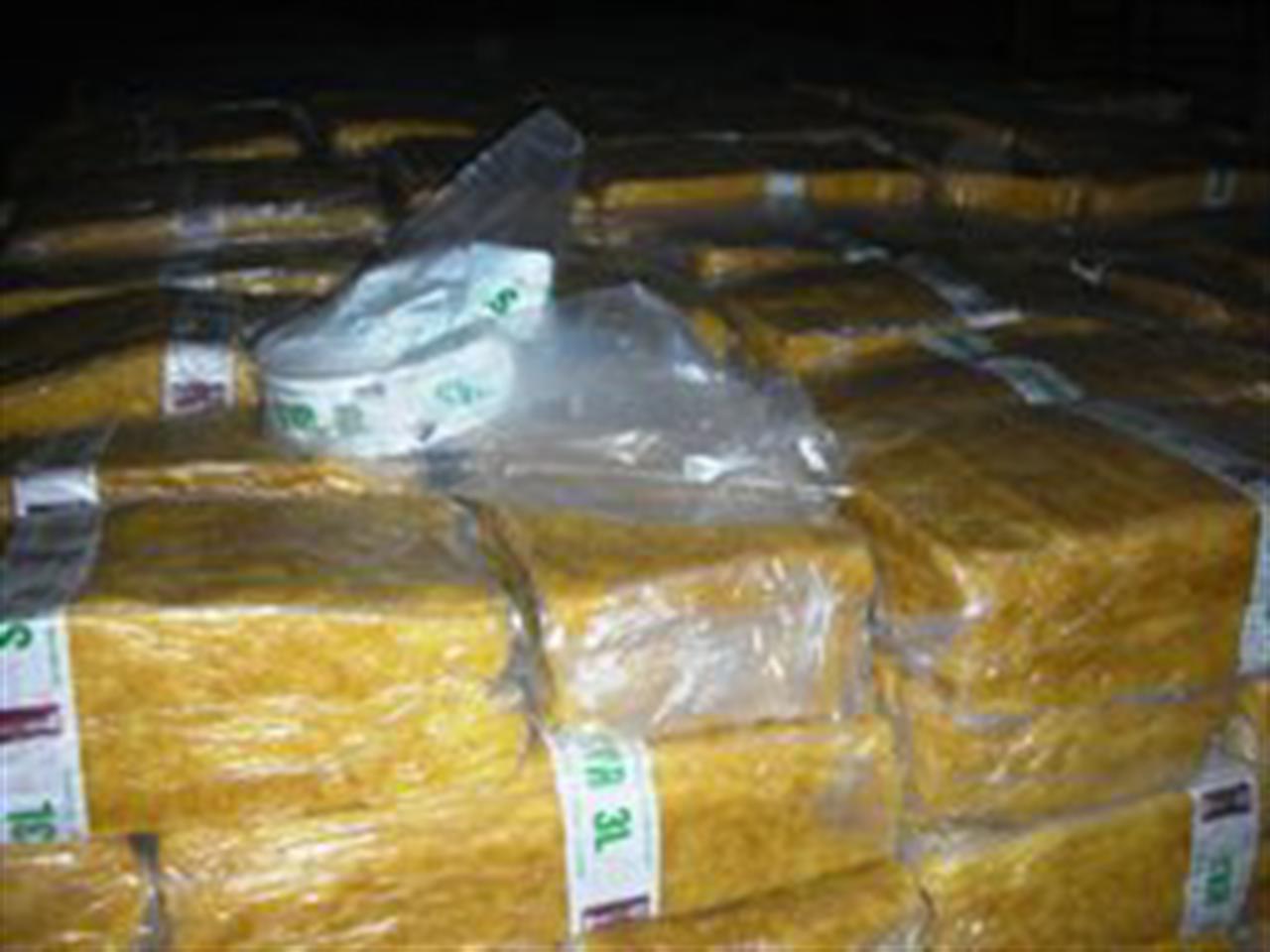 Giá cao su tại Tokyo giảm xuống mức thấp nhất trong 3 tuần do ảnh hưởng vấn đề nợ của Mĩ-Âu