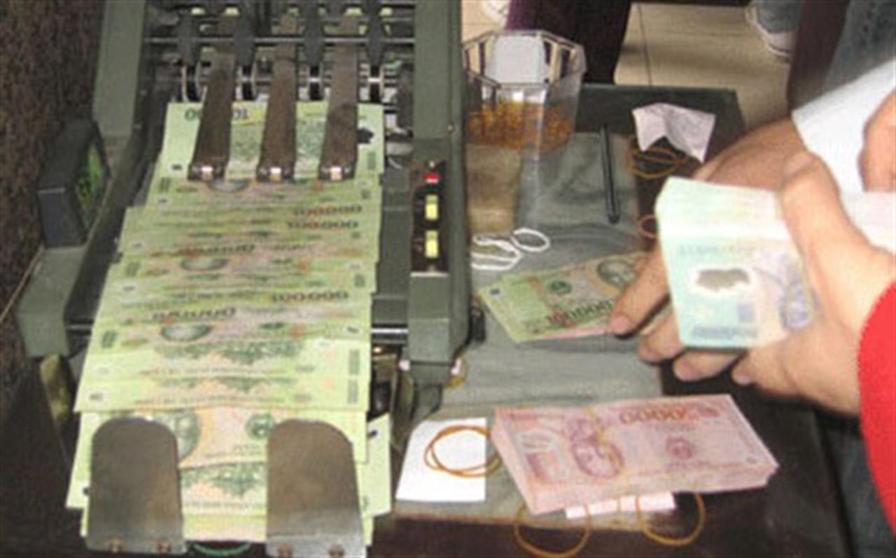 Lãi suất huy động và cho vay đồng loạt giảm