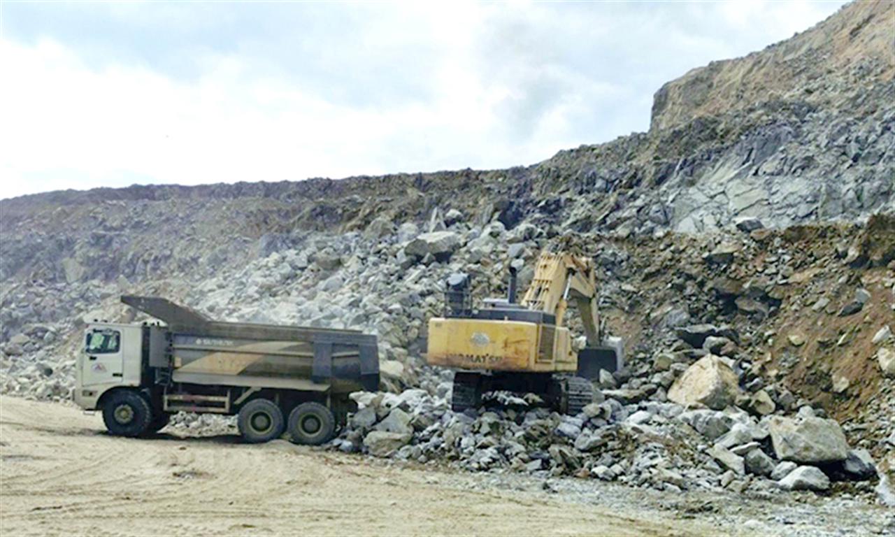 Đổi mới công nghệ khai thác và tuyển quặng