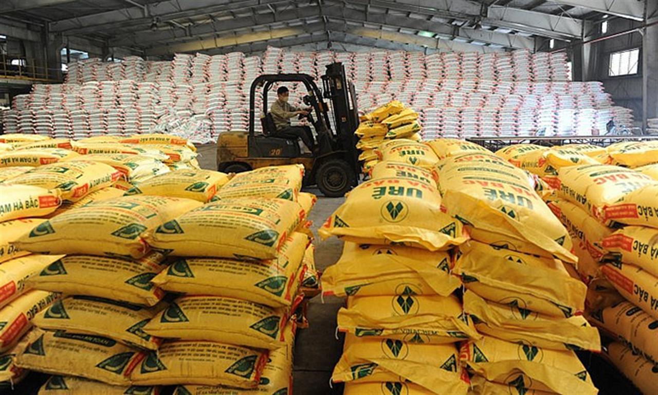 Tiêu thụ phân bón: Doanh nghiệp không thể nhất bên trọng, nhất bên khinh