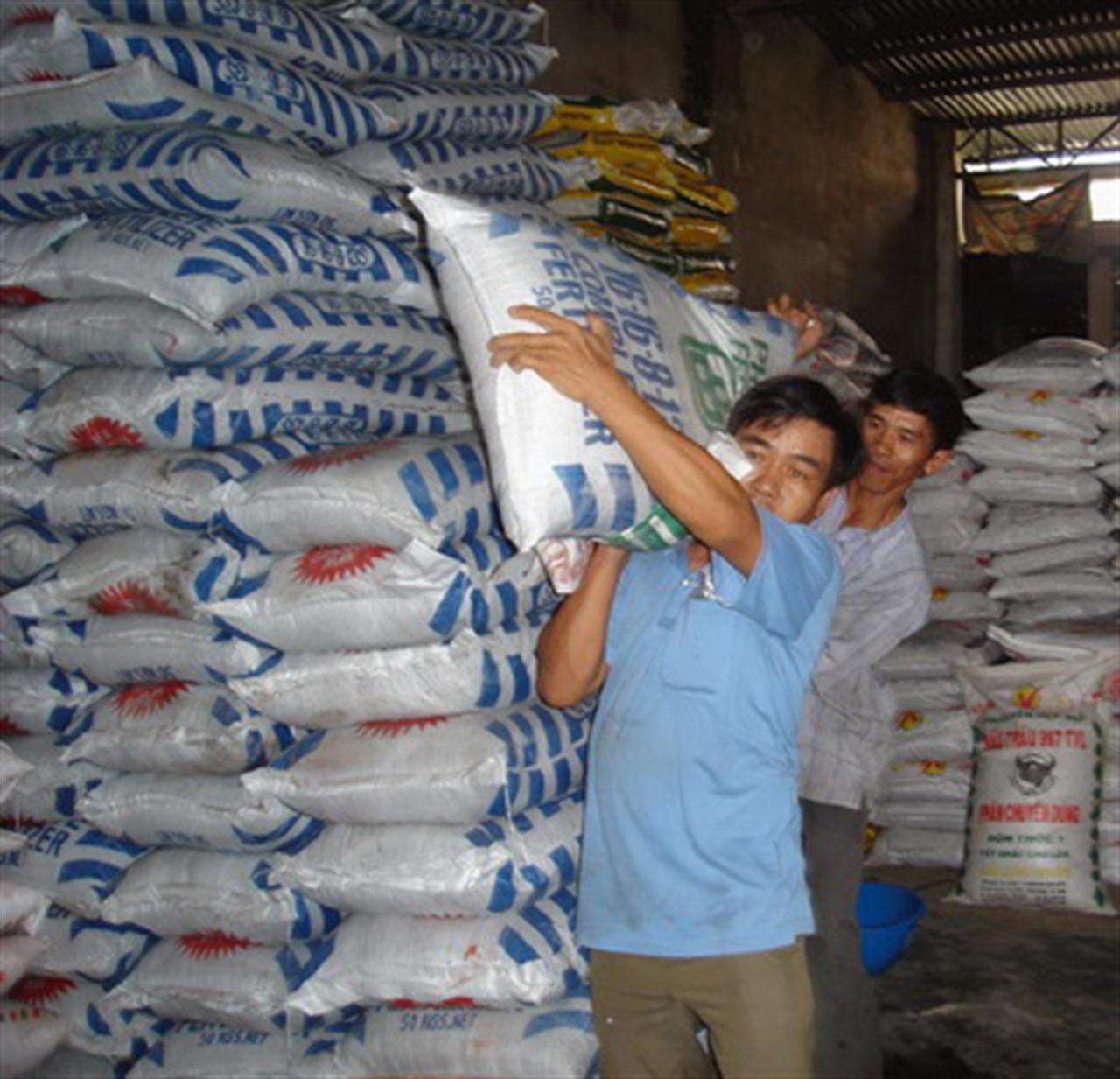 Đề nghị giảm thuế VAT cho một số ngành hàng