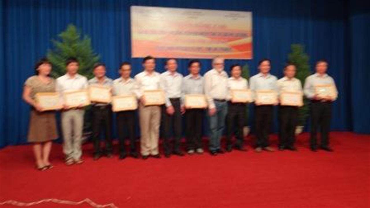 Tập huấn cho cán bộ công đoàn  kiêm nhiệm làm công tác BHLĐ năm 2013