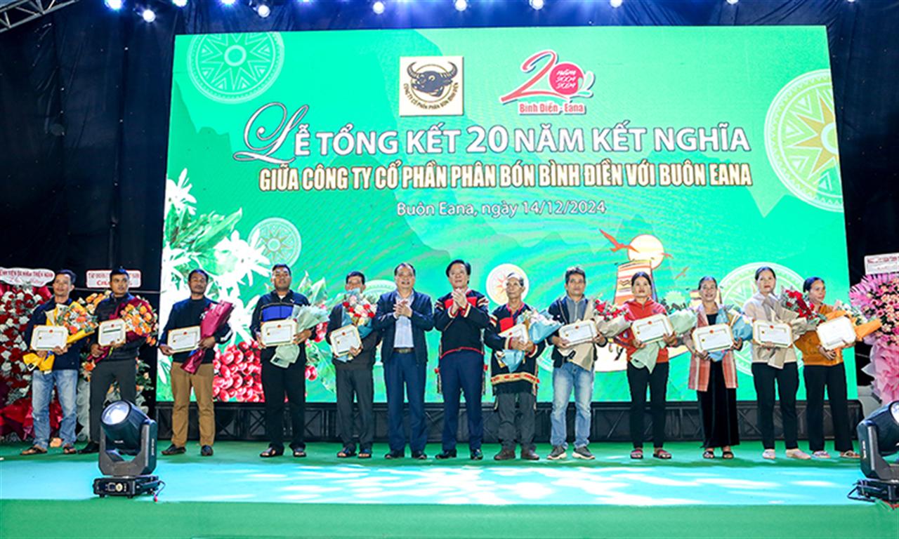 20 năm kết nghĩa giữa Công ty cổ phần Phân bón Bình Điền và Buôn EANA: TRỌN VẸN NGHĨA TÌNH