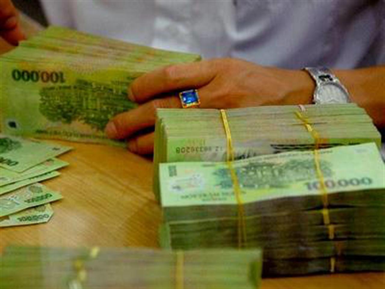 Đề xuất tăng lương tối thiểu lên 1,8-2,7 triệu đồng