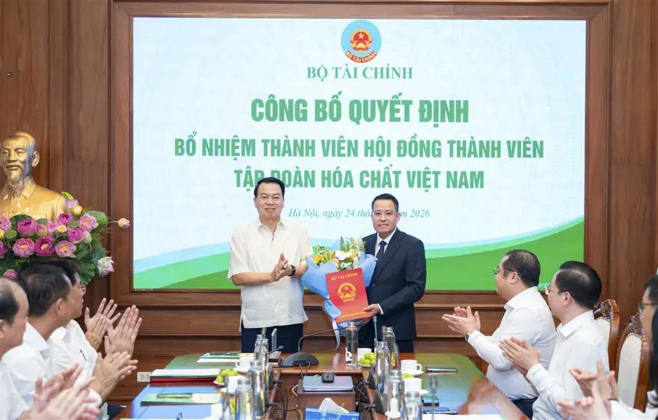 Công bố Quyết định bổ nhiệm Thành viên Hội đồng thành viên Tập đoàn Hóa chất Việt Nam