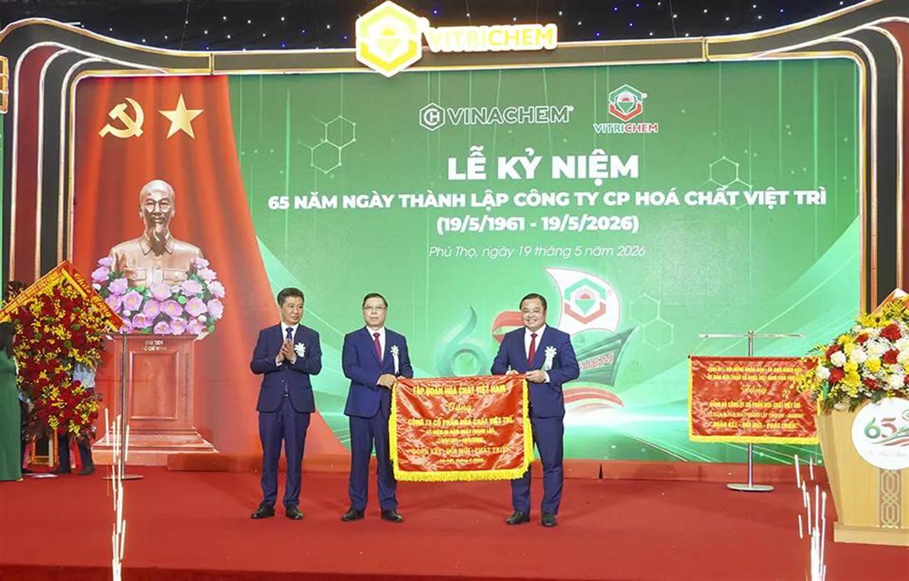65 năm xây dựng và phát triển của Công ty Cổ phần Hóa chất Việt Trì: Tiên phong – Đổi mới – Bền vững