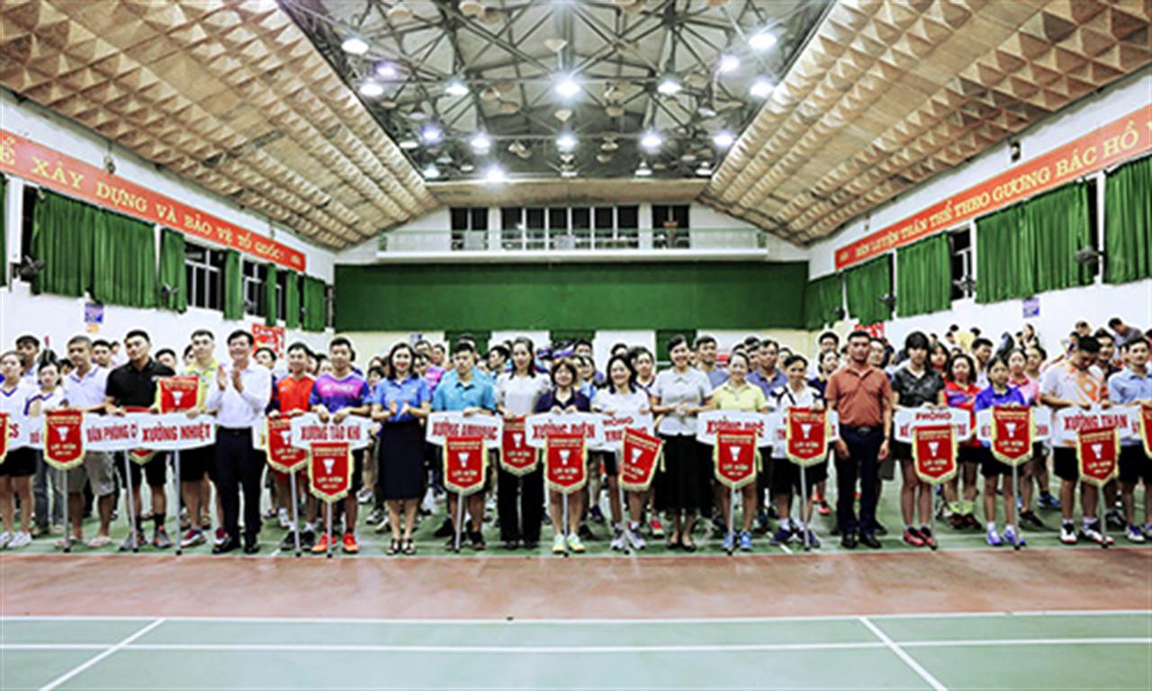 Đạm Hà Bắc: 210 Vận động viên tham gia Giải Cầu lông truyền thống Công ty năm 2024