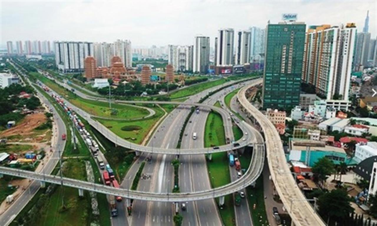 Vietnam shines as Asia’s growth bright spot amid global economic volatility