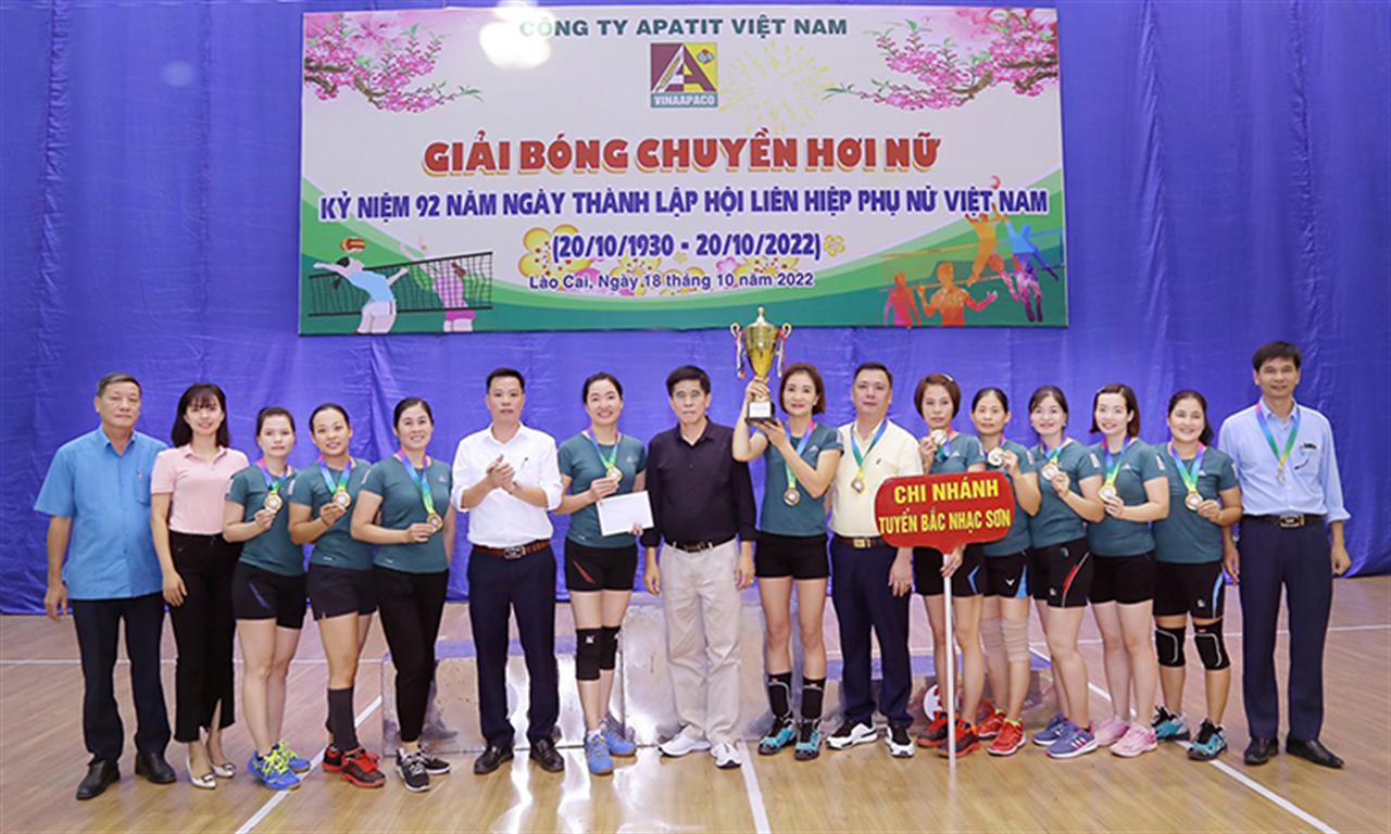 Công ty Apatit Lào Cai: Sôi nổi Giải bóng chuyền chào mừng ngày 20/10