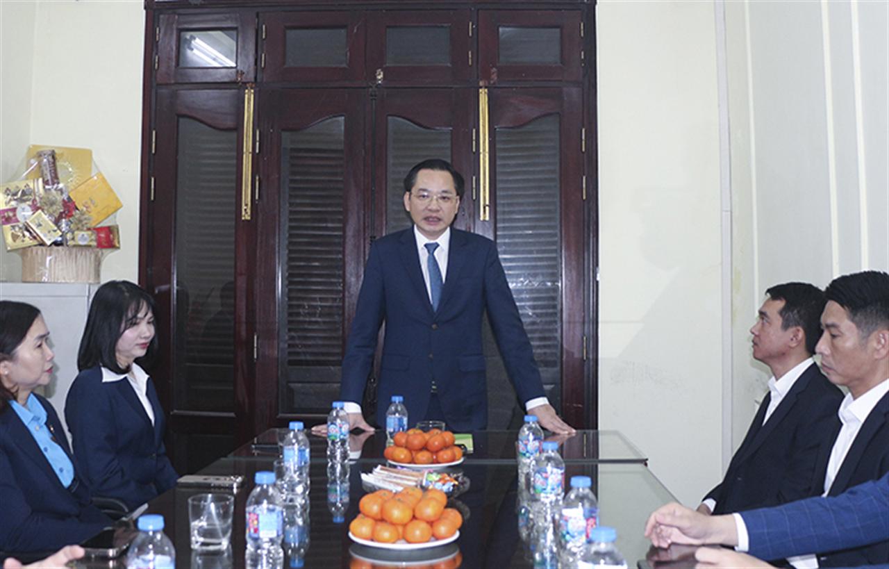 Tổng Giám đốc Tập đoàn Hóa chất Việt Nam thăm và làm việc với Công ty TNHH Hóa chất và Muối mỏ Việt Lào