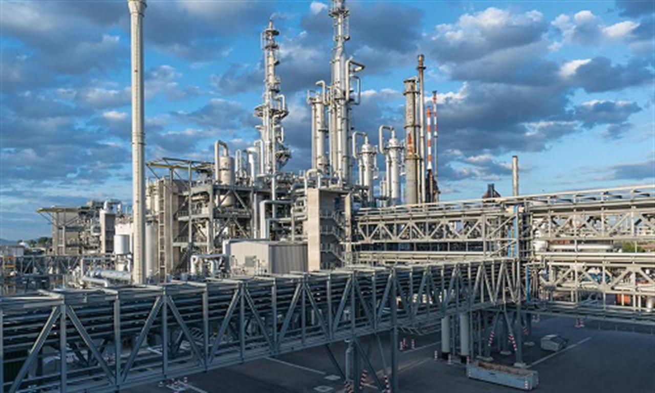 Lợi nhuận của ngành hóa chất Nhật Bản trong năm tài chính 2022 giảm mạnh